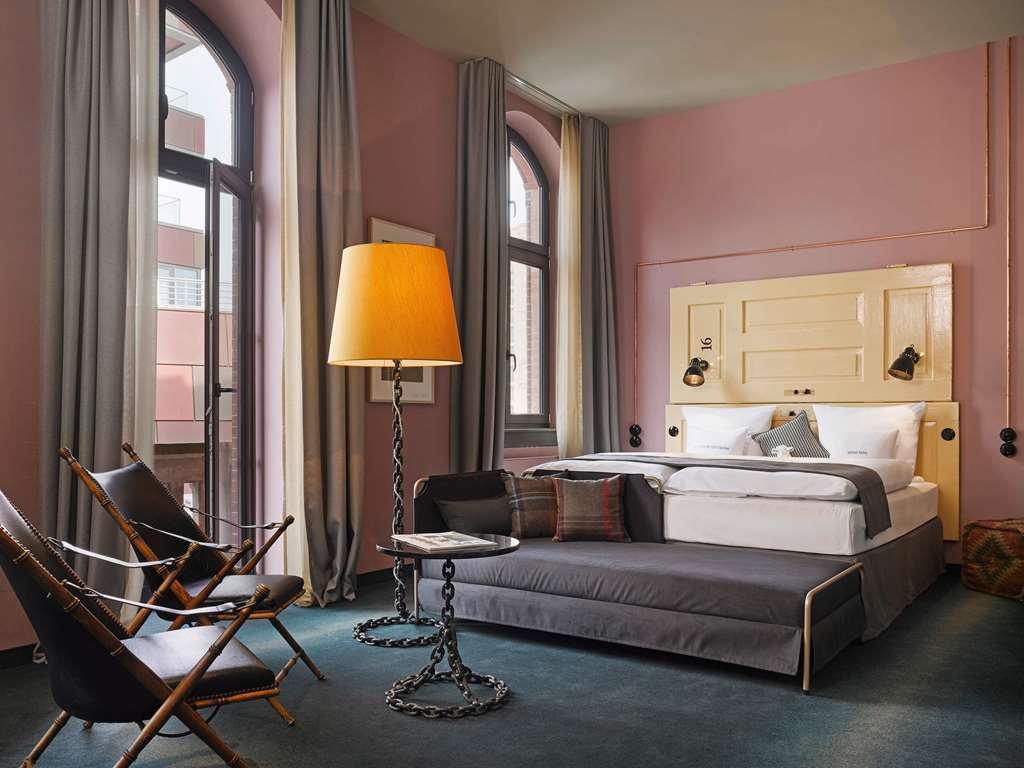 25Hours Hotel Altes Hafenamt Гамбург Номер фото